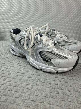 New Balance 530 Athletic Sneakers White Silver Metallic